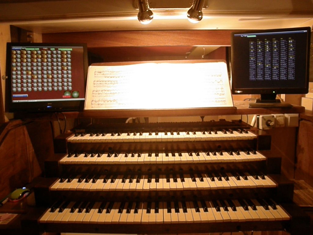 console 1 � 8 claviers interface � effet HALL